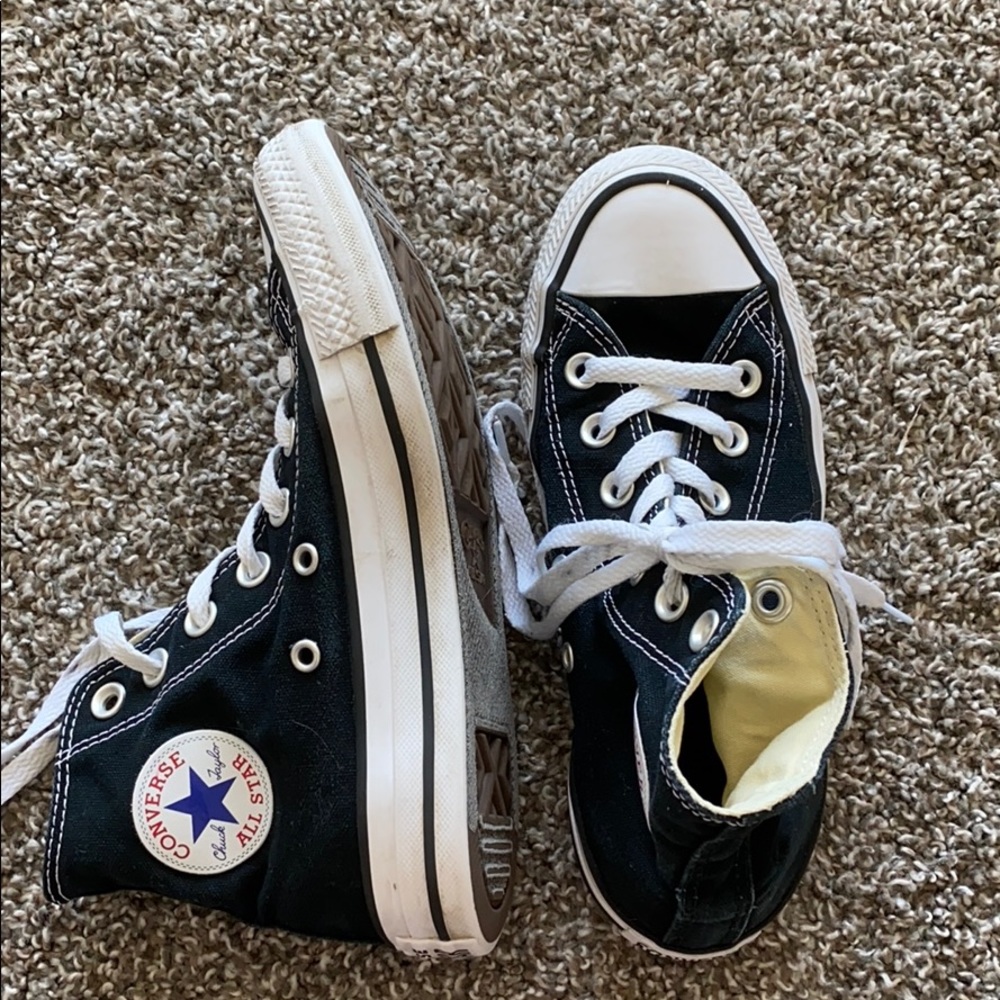 black high top converse woman’s